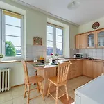 By The River - Old Town By Renters Apartman *