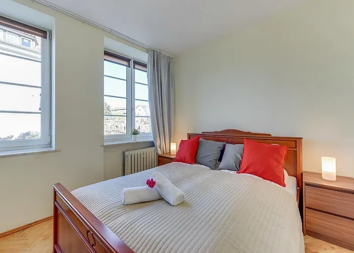 By The River - Old Town By Renters Apartamento *